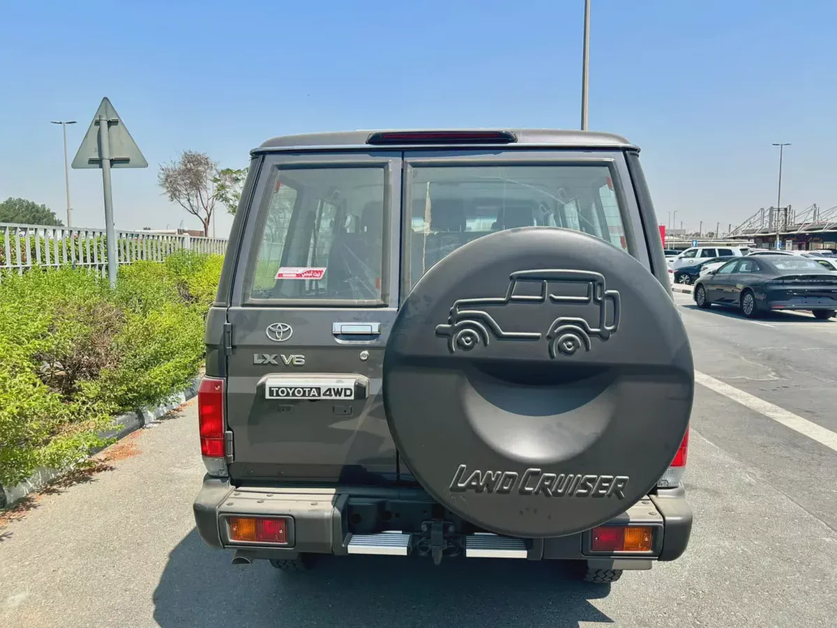 Toyota Land Cruiser 70 Series LC 76 LX 2026 GCC Specs-5-5