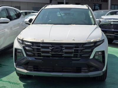 Hyundai Tucson 2.0L Smart (FWD)-0