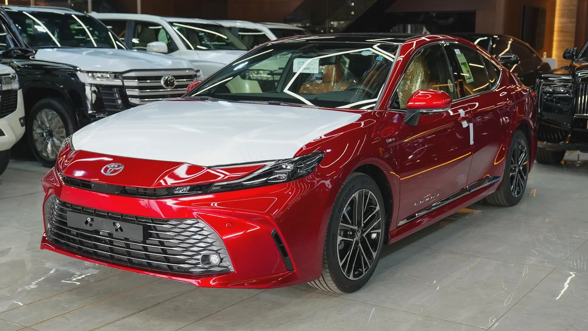 2025 TOYOTA CAMRY LUMIERE 2.5L HYBRID FULL OPTION-2-2