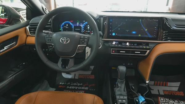 2025 TOYOTA CAMRY LUMIERE 2.5L HYBRID FULL OPTION