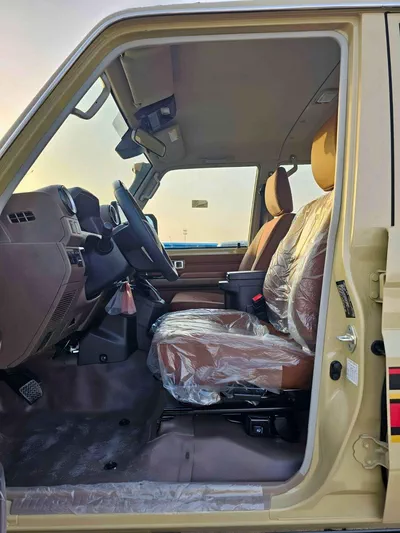 Toyota Land Cruiser Pick Up LC79 LX-Z1 / DOUBLE CABIN /2.8L V4 DIESEL A/T/DVD CAMERA/WINCH,SNORKEL/DIFF LOCK (CODE#LC79DC28A)-8