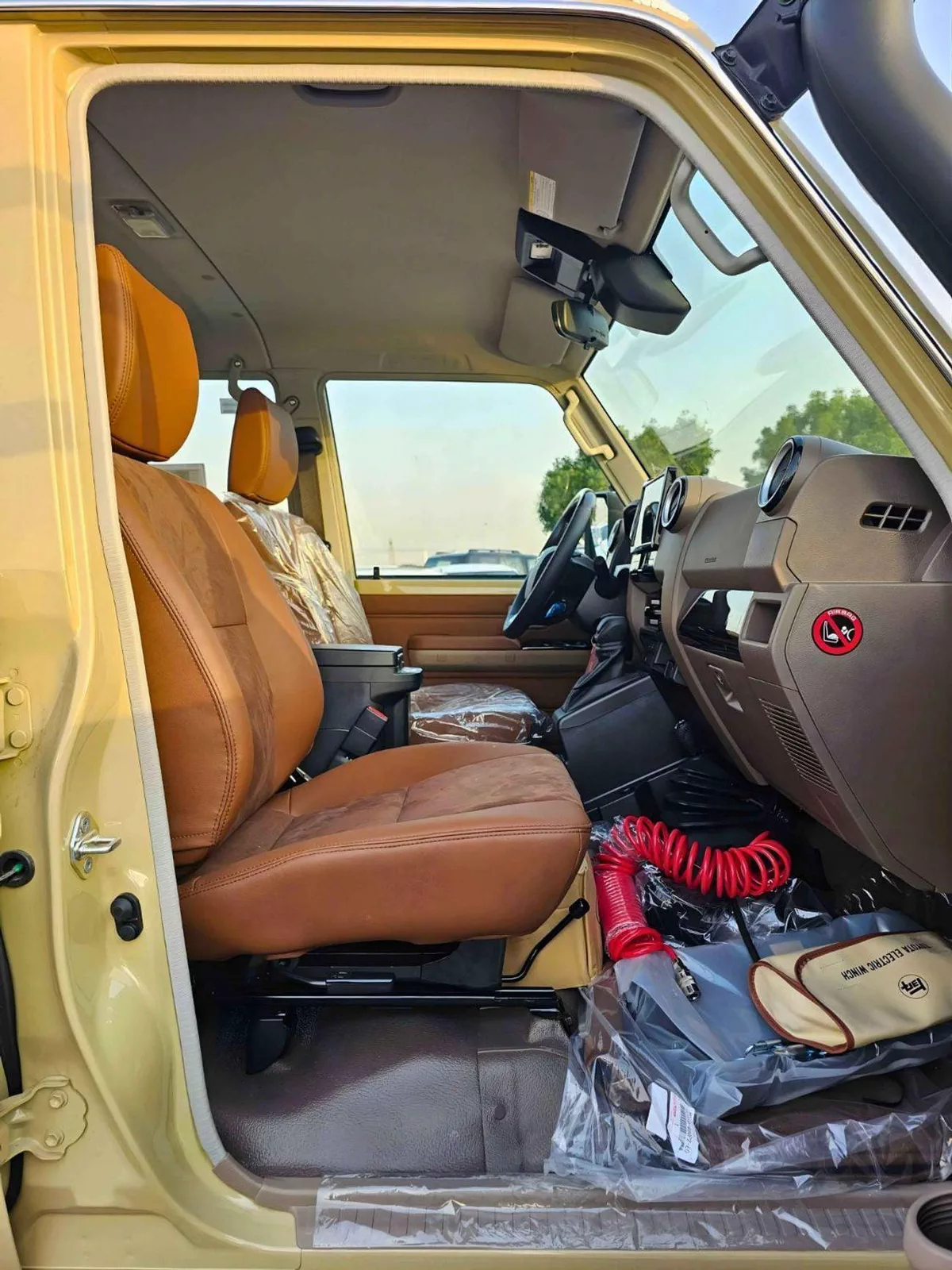 Toyota Land Cruiser Pick Up LC79 LX-Z1 / DOUBLE CABIN /2.8L V4 DIESEL A/T/DVD CAMERA/WINCH,SNORKEL/DIFF LOCK (CODE#LC79DC28A)-9-0