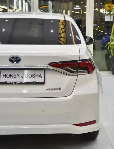 AED 872 EMi at 0% DP | Toyota Corolla Hybrid ( 2020 Model ) in White Color GCC Specs-8