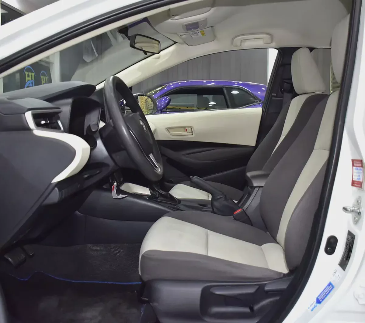 AED 872 EMi at 0% DP | Toyota Corolla Hybrid ( 2020 Model ) in White Color GCC Specs-9-9