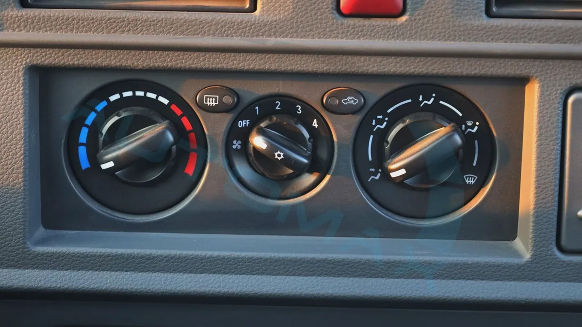 ( Eid al-Adha Offer ) 2025 CMC D260 Panel Van 2.4L RWD GCC 0Km With 3 Years Or 100,000 Km Warranty-11-11