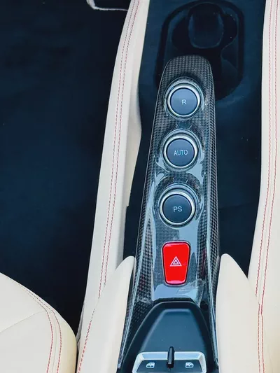 Ferrari F8 Spider V8 Turbo HELE 2022-13