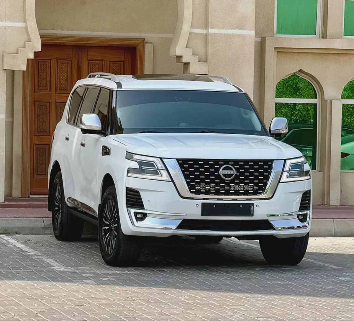 Nissan Patrol 2014 LE Platinum GCC Specs - Top Option-16-16