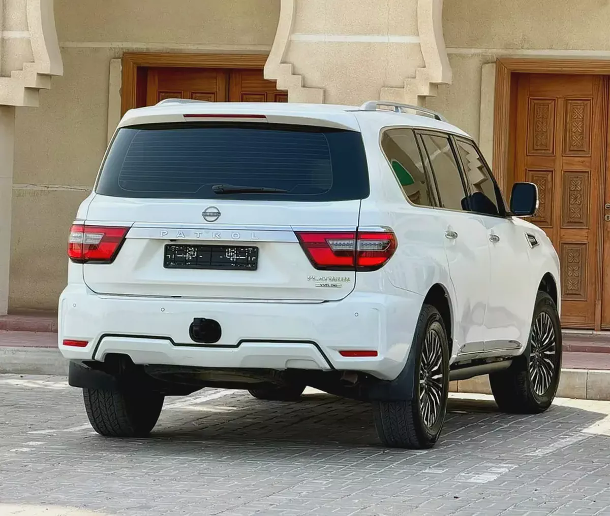 Nissan Patrol 2014 LE Platinum GCC Specs - Top Option-6-6