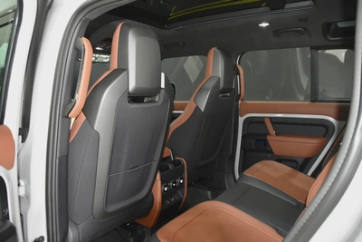 Land Rover Defender 110 Octa 2026 - GCC - Al Tayer Motors-10