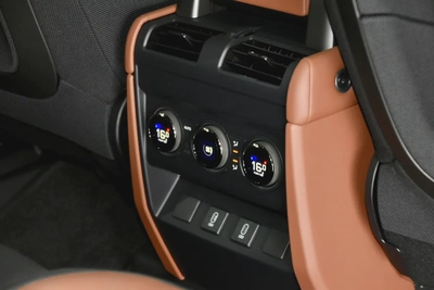 Land Rover Defender 110 Octa 2026 - GCC - Al Tayer Motors-14
