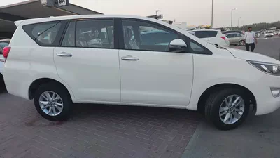 Toyota Innova SE 2020 GCC Specs - Family Car in Excellent Condition-2