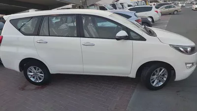 Toyota Innova SE 2020 GCC Specs - Family Car in Excellent Condition-3