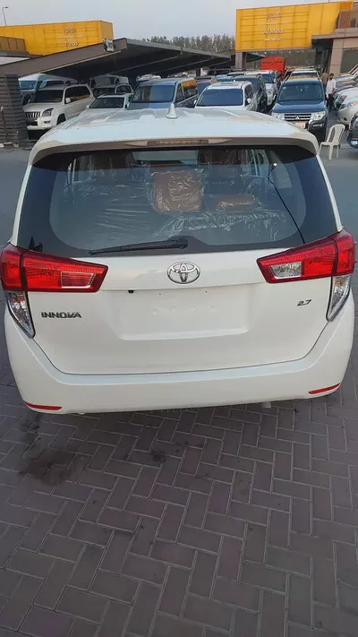 Toyota Innova SE 2020 GCC Specs - Family Car in Excellent Condition-6