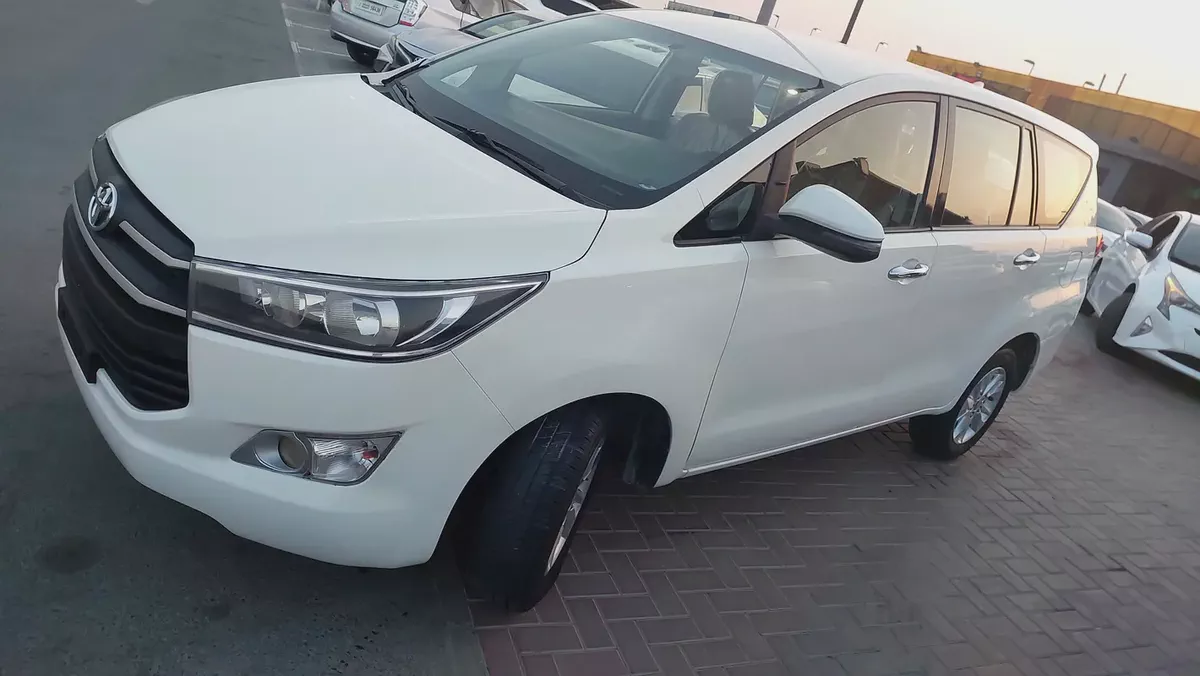 Toyota Innova SE 2020 GCC Specs - Family Car in Excellent Condition-13-13