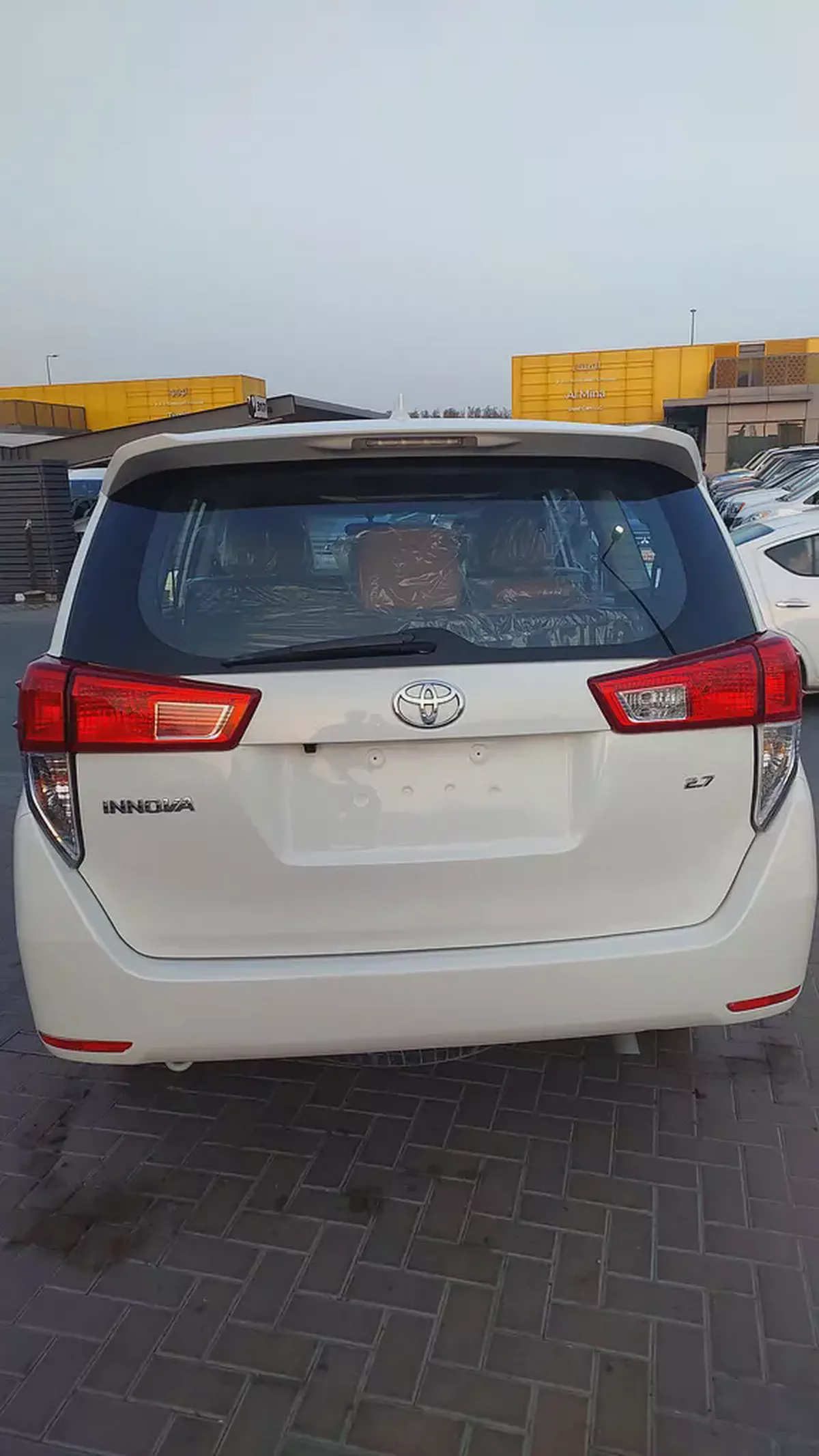 Toyota Innova SE 2020 GCC Specs - Family Car in Excellent Condition-7-7
