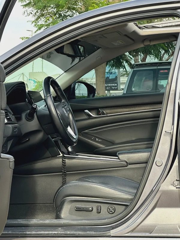 951/- AED EMI 1.5L turbo 2018 Honda Accord EX PLUS - GCC Specs - Excellent Condition