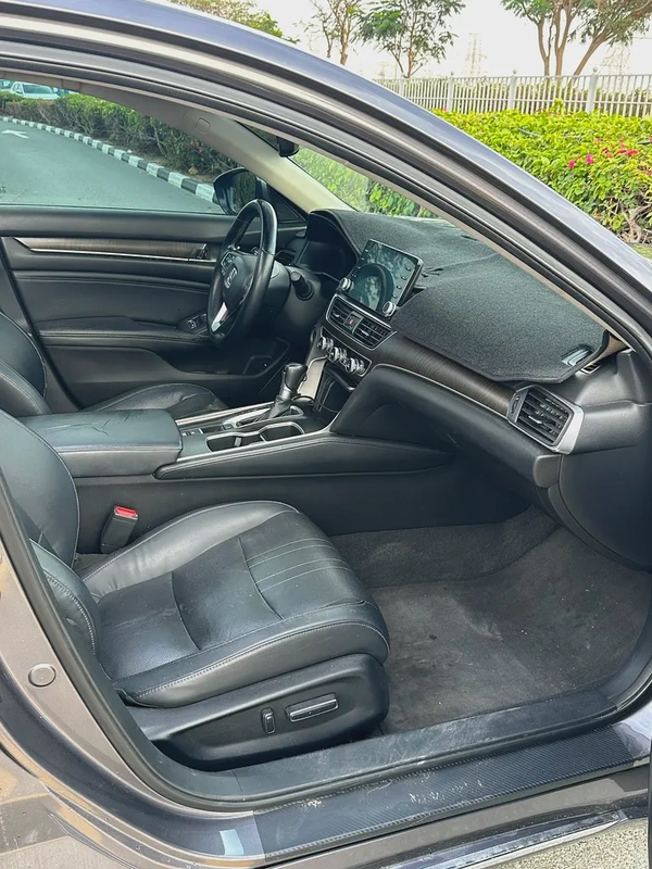 951/- AED EMI 1.5L turbo 2018 Honda Accord EX PLUS - GCC Specs - Excellent Condition