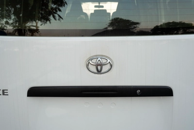 Toyota Hiace Van 2025-13