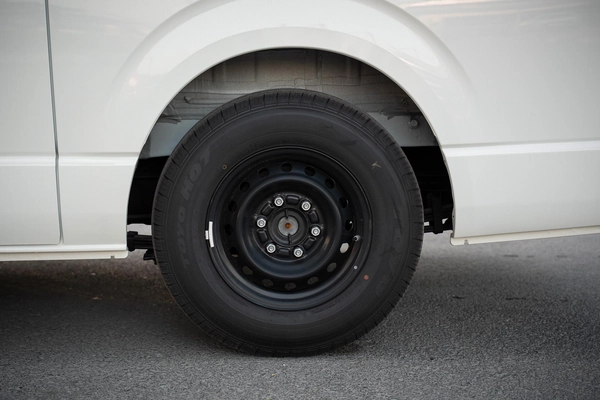 Toyota Hiace Van 2025