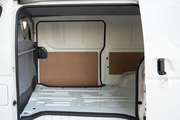 Toyota Hiace Van 2025
