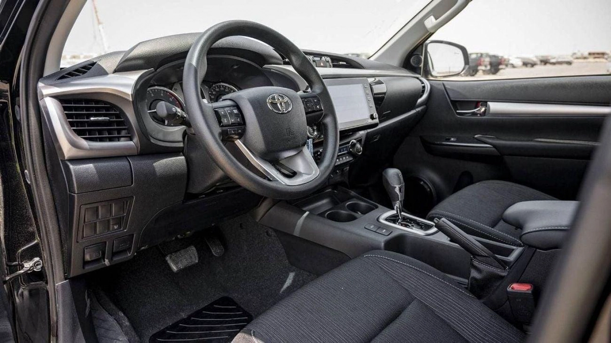 Toyota Hilux SGLX Toyota Hilux 2.4L Diesel AT 4x4 Full Option 2025-14-0