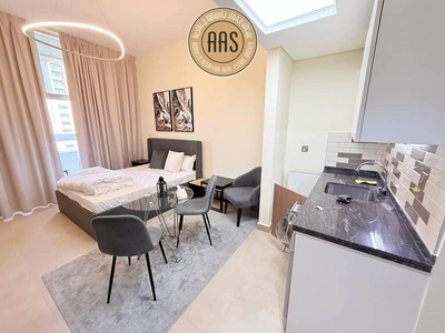 FULLY FURNISHED CHILLER FREE STUDIO APARTMENT-3