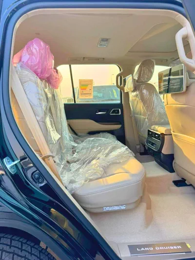 Toyota Land Cruiser GXR TWIN TURBO || 3.5L V6 PETROL | RADAR | SUNROOF | REAR ENTERTAINMENT SCREEN | COOL BOX (CODE # GX-12