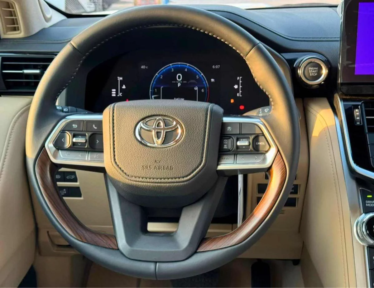 Toyota Land Cruiser GXR TWIN TURBO || 3.5L V6 PETROL | RADAR | SUNROOF | REAR ENTERTAINMENT SCREEN | COOL BOX (CODE # GX-17-0
