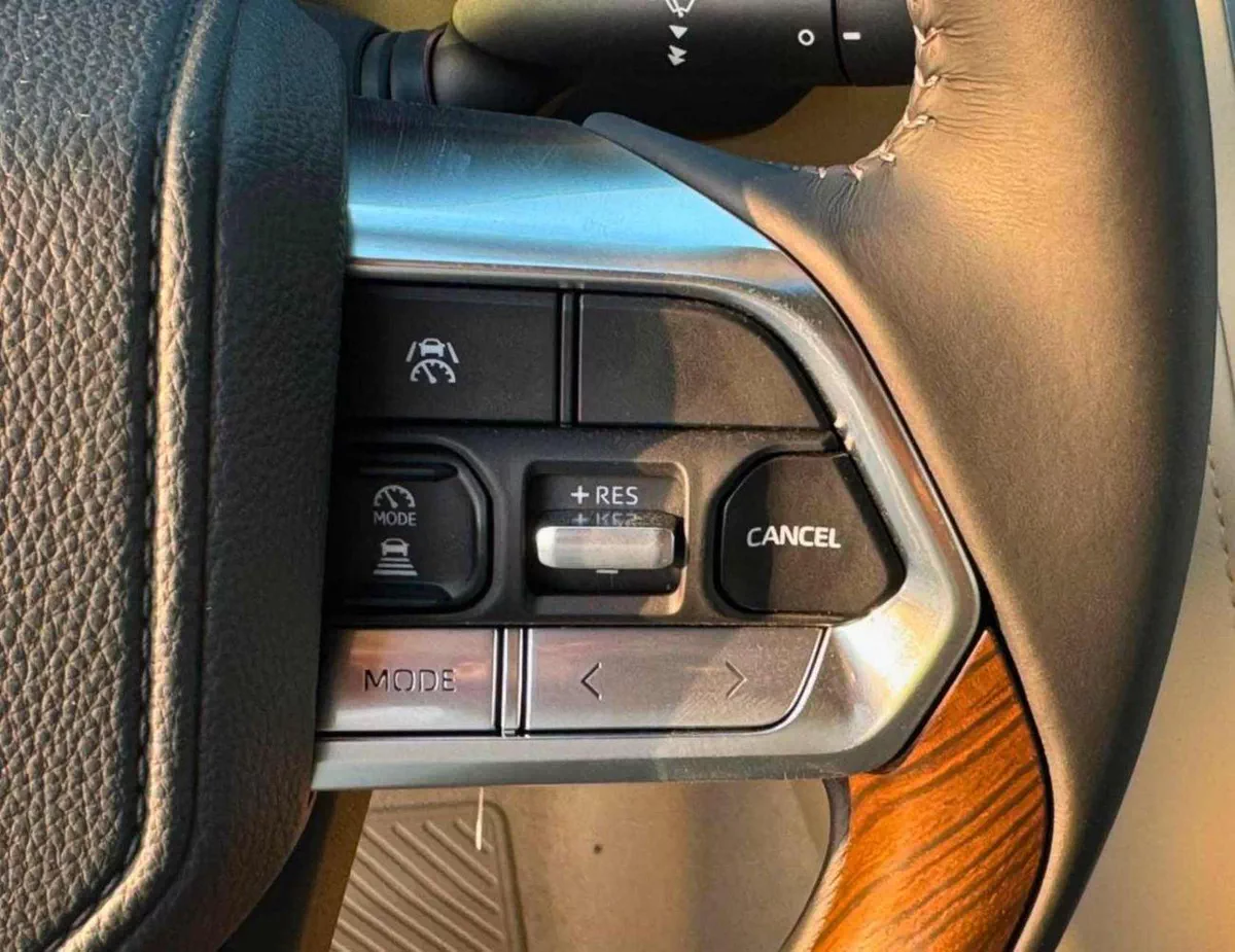Toyota Land Cruiser GXR TWIN TURBO || 3.5L V6 PETROL | RADAR | SUNROOF | REAR ENTERTAINMENT SCREEN | COOL BOX (CODE # GX-19-0