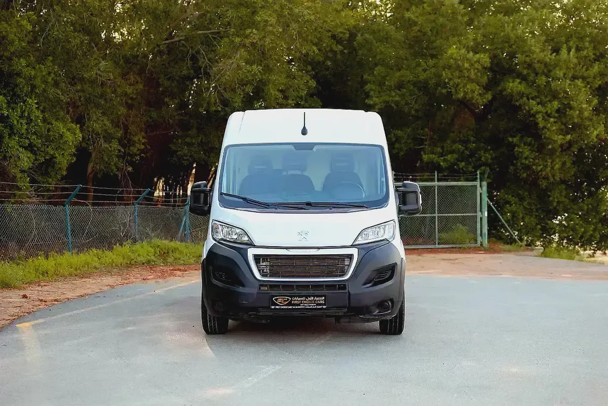 Peugeot Boxer Delivery Van | GCC Specs | Ref#P73191-4-4