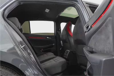 AED 2,076 / 60 months | 0% DP | 2024 Volkswagen Golf GTI / Full Volkswagen Service History-12