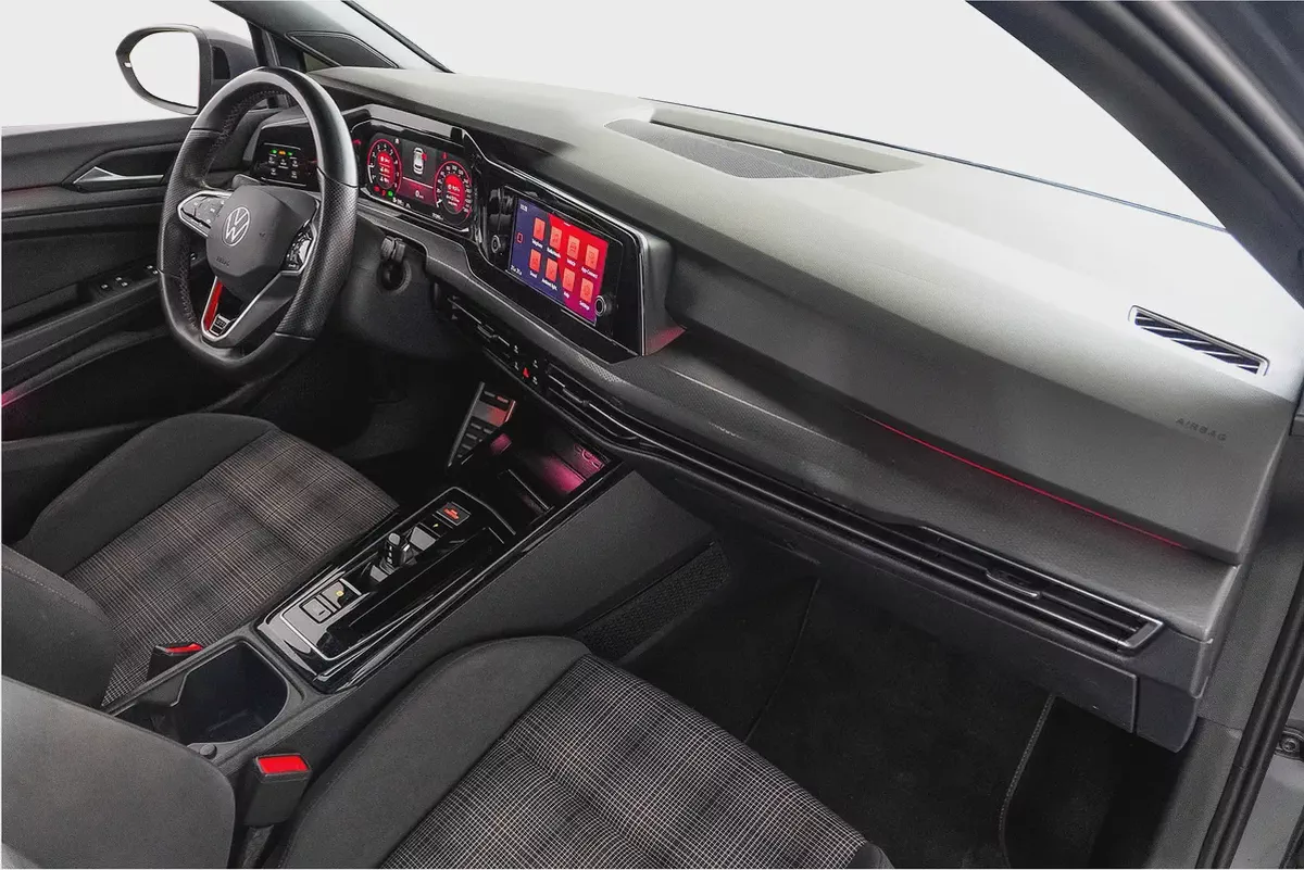 AED 2,076 / 60 months | 0% DP | 2024 Volkswagen Golf GTI / Full Volkswagen Service History-10-10