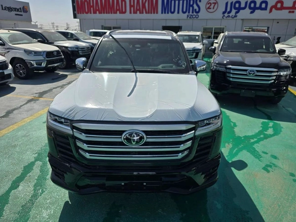 Toyota Land Cruiser  VXR 3.5 2026 - Black Color