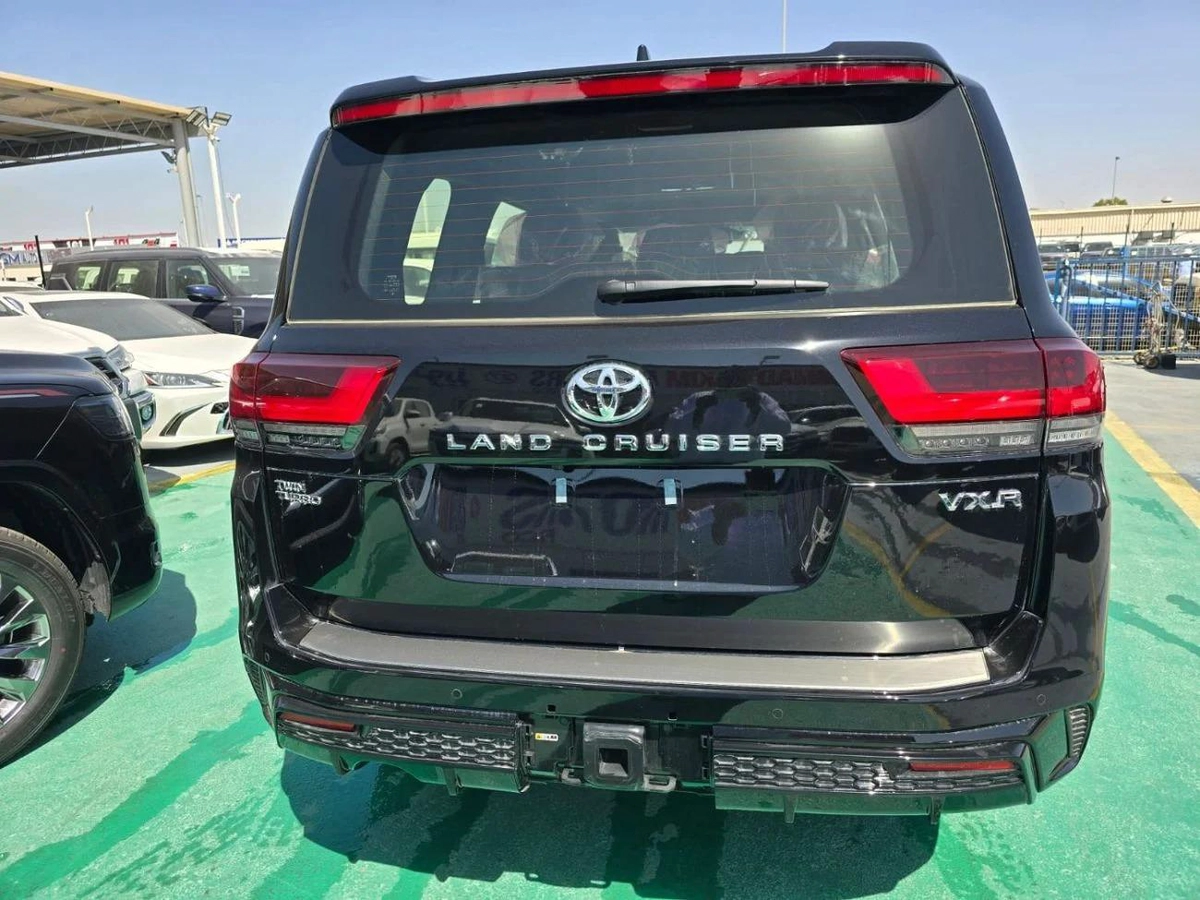 Toyota Land Cruiser  VXR 3.5 2026 - Black Color-9-9