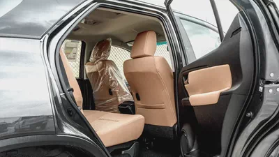 2026 Toyota Fortuner GX 2.7L AT Petrol 4WD (Black-Tan)-15