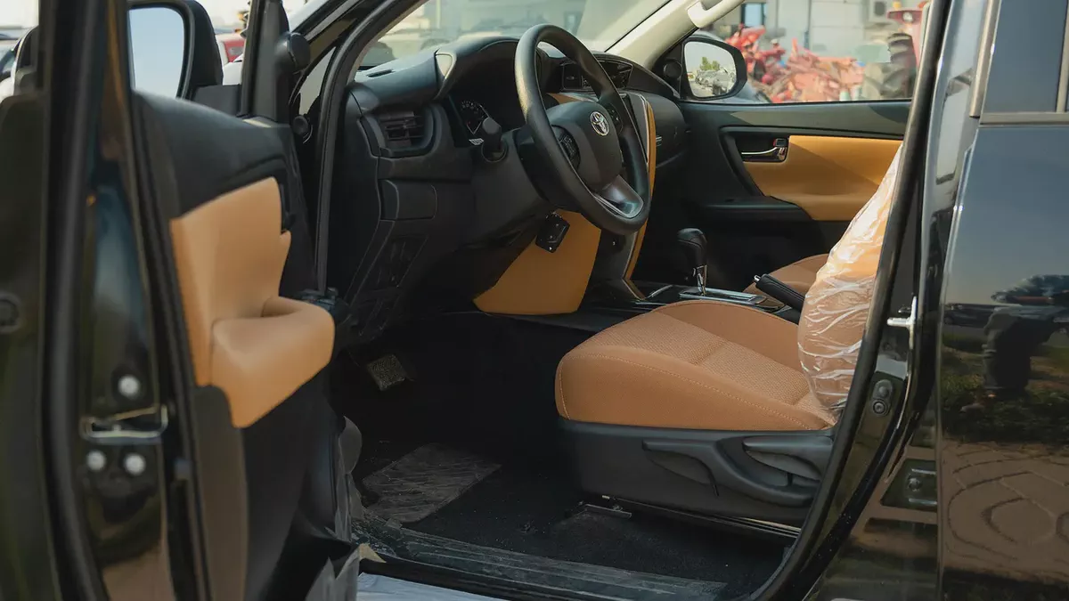 2026 Toyota Fortuner GX 2.7L AT Petrol 4WD (Black-Tan)-7-7
