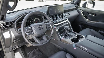 Toyota Land Cruiser VXR TWIN TURBO 3.5L-9