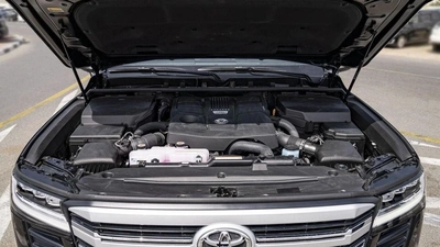 Toyota Land Cruiser VXR TWIN TURBO 3.5L-12