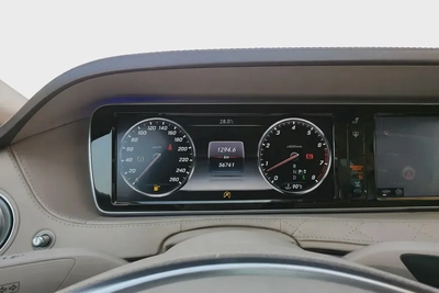 Mercedes S600 Maybach V12 l GCC l Full Gargash History l Flagship Luxury-8