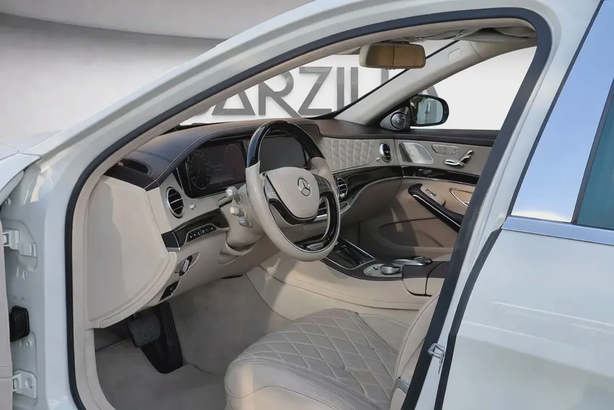 Mercedes S600 Maybach V12 l GCC l Full Gargash History l Flagship Luxury-9-9