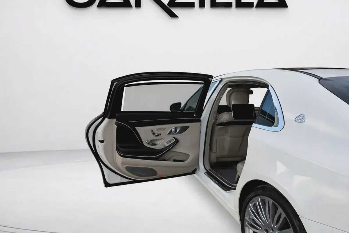 Mercedes S600 Maybach V12 l GCC l Full Gargash History l Flagship Luxury-10-10