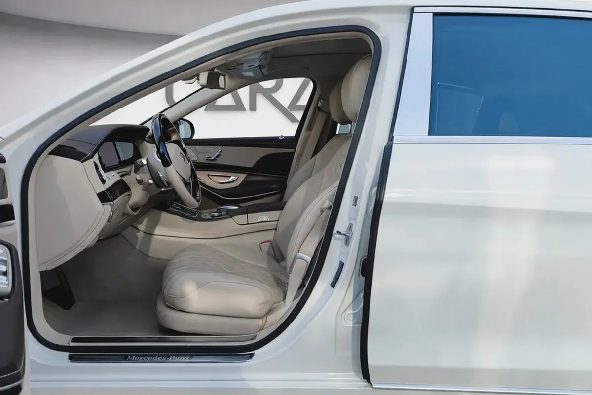Mercedes S600 Maybach V12 l GCC l Full Gargash History l Flagship Luxury-11-11