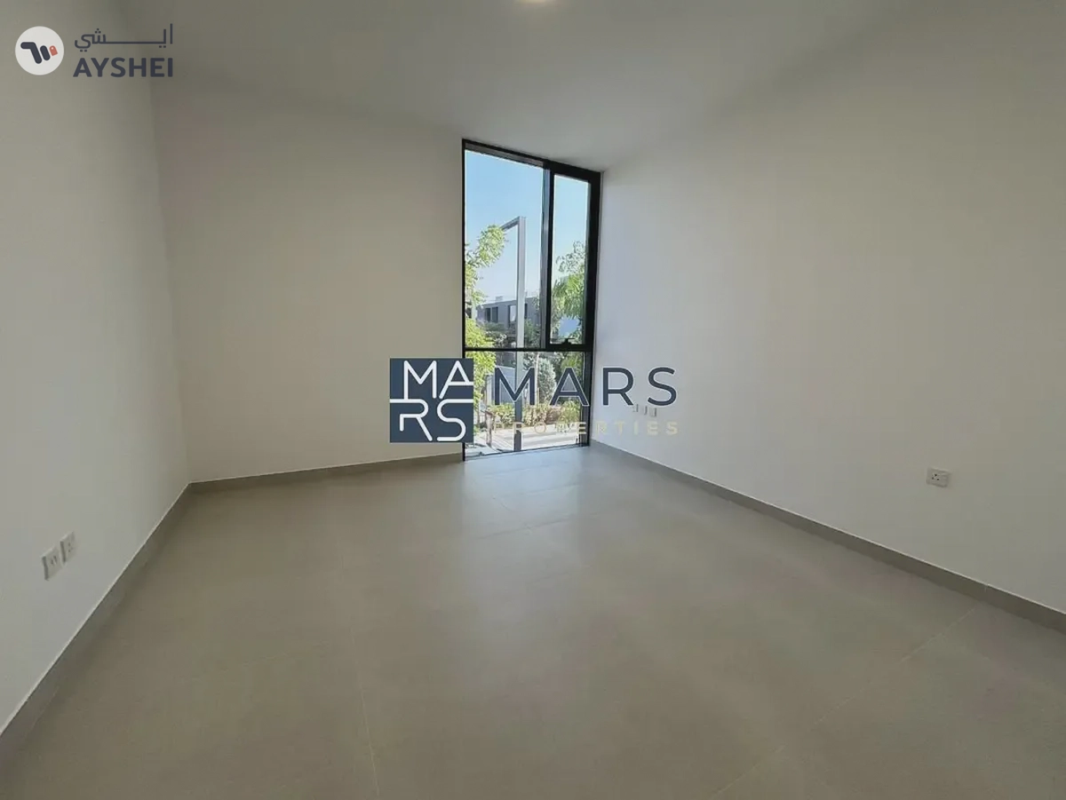 Luxury New 3-Bedroom Corner Villa in ROBINIA-6-6