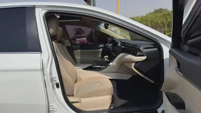 Toyota Camry SE 2020 GCC Specs - Excellent Condition-6