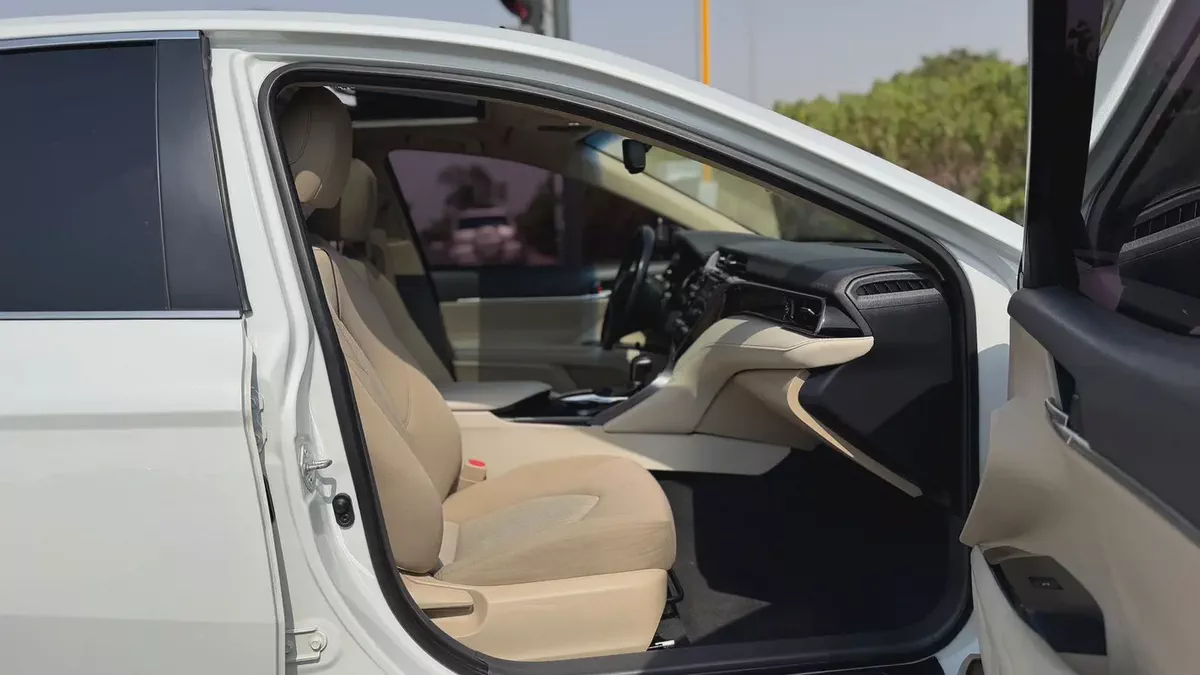 Toyota Camry SE 2020 GCC Specs - Excellent Condition-6-6