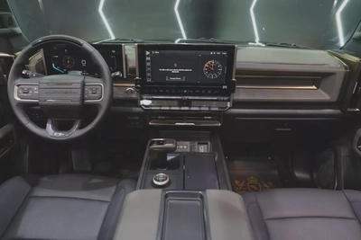GMC Hummer EV Pickup-8