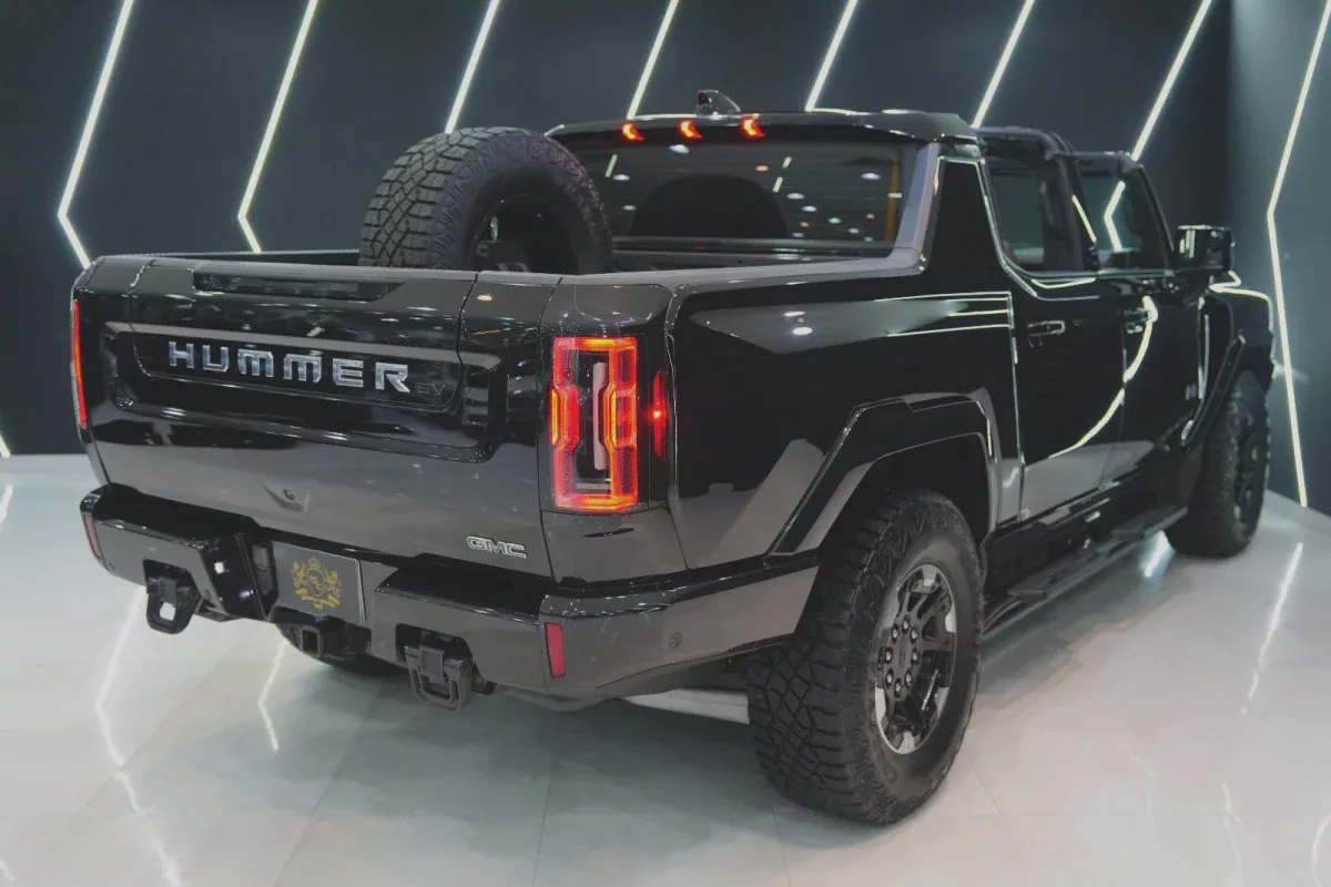 GMC Hummer EV Pickup-5-5