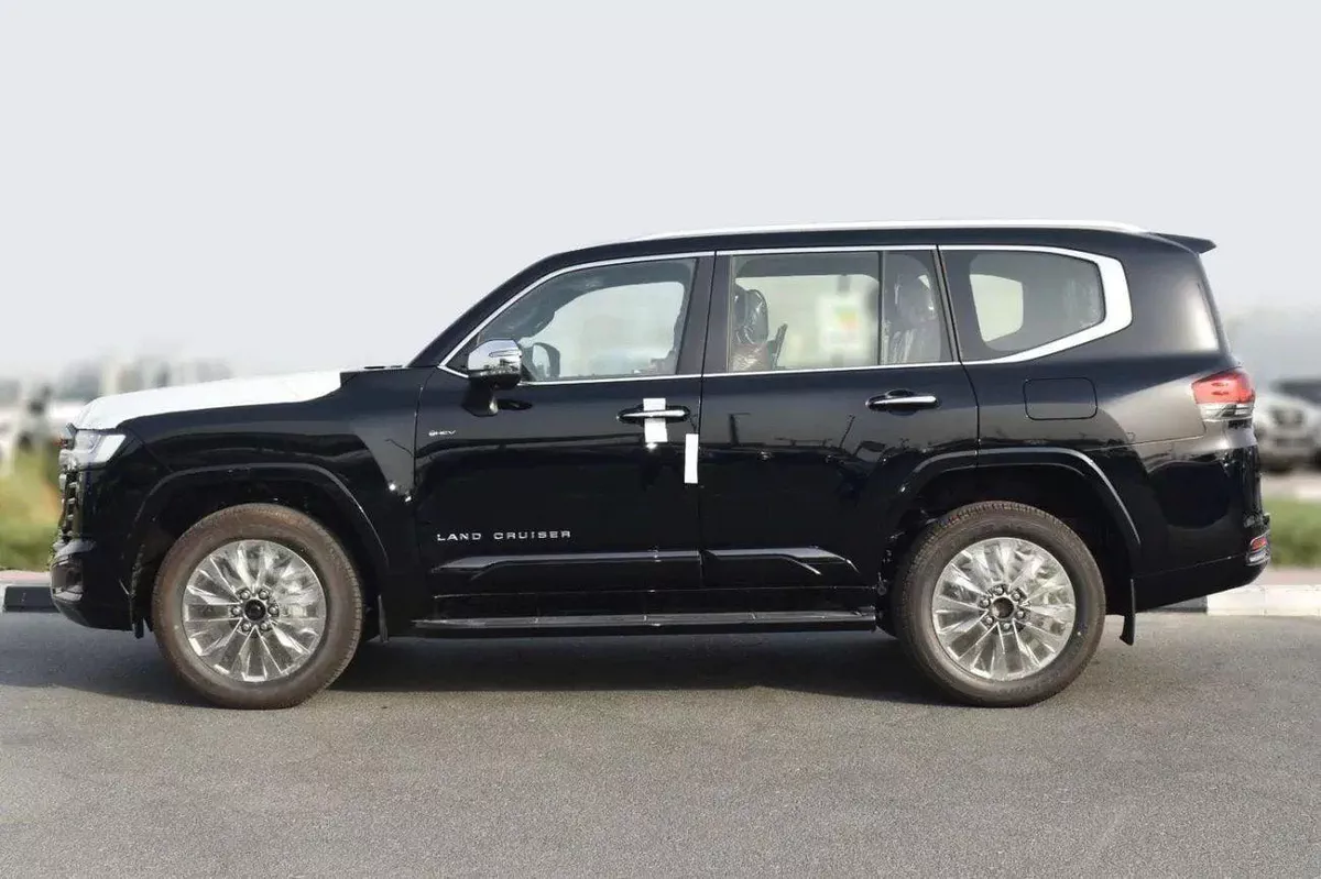 Toyota Land Cruiser VXR LAND cruiser 3.5T VXR Hybrid-4-0
