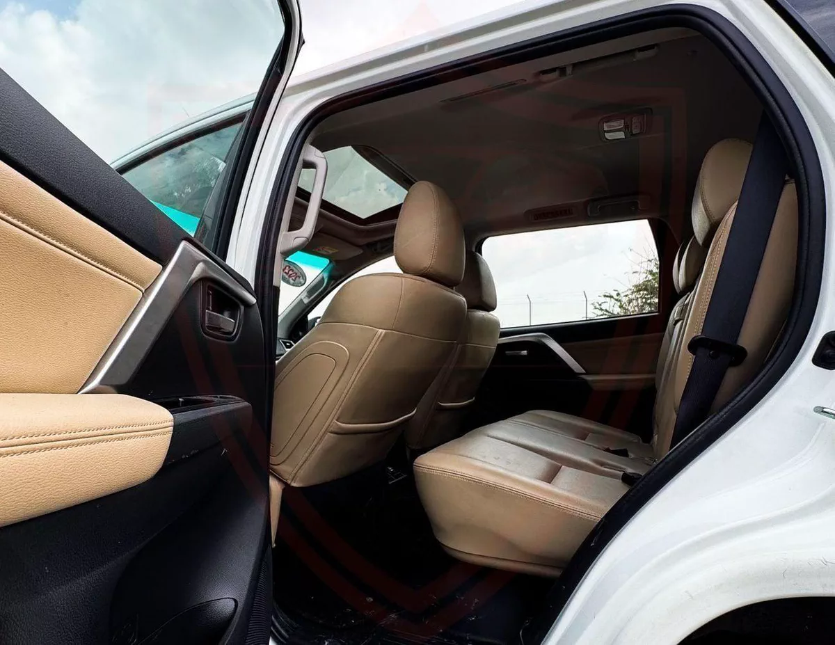 Mitsubishi Montero Sport GLS PREMIUM Mitsubishi Montero Sport | 3.0 L | 2022 | GCC | Accident-Free | In Excellent Condition |-9-0