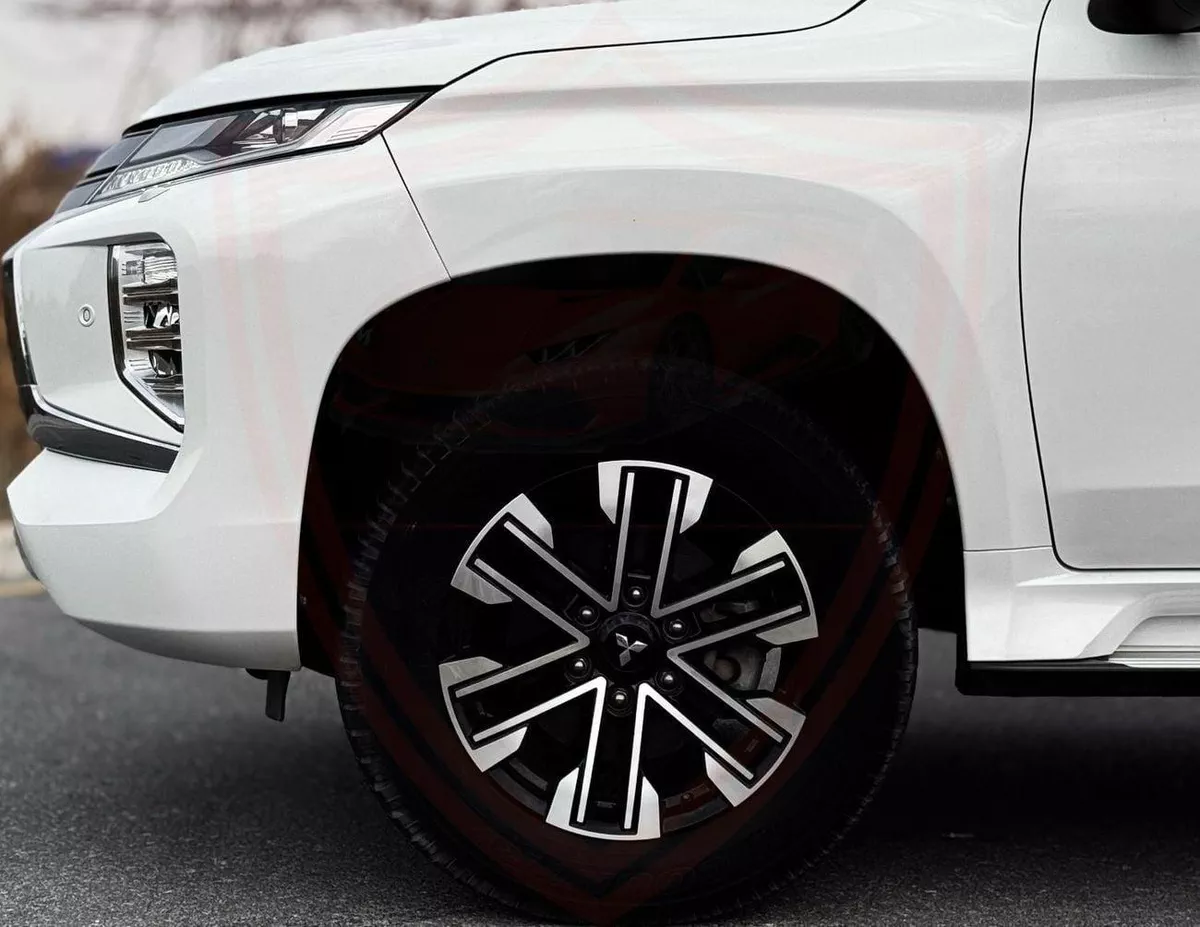 Mitsubishi Montero Sport GLS PREMIUM Mitsubishi Montero Sport | 3.0 L | 2022 | GCC | Accident-Free | In Excellent Condition |-20-0